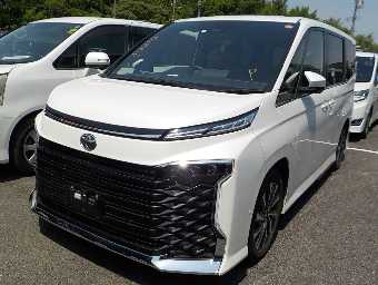 TOYOTA VOXY 2023 Image 2