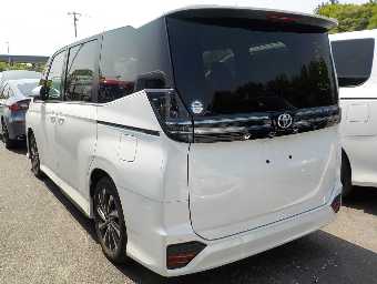 TOYOTA VOXY 2023 Image 3