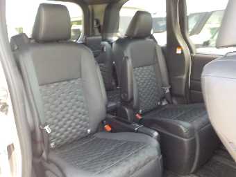 TOYOTA VOXY 2023 Image 10