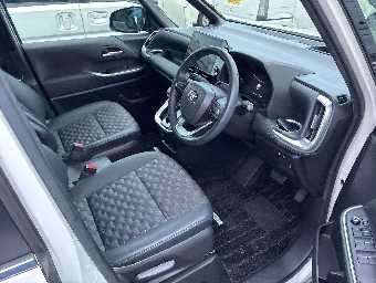 TOYOTA VOXY 2023 Image 5