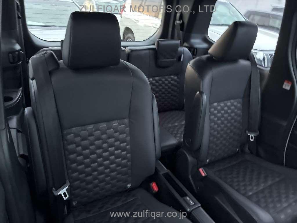 TOYOTA VOXY 2023 Image 7