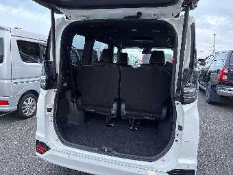 TOYOTA VOXY 2023 Image 8