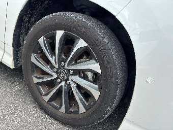 TOYOTA VOXY 2023 Image 9