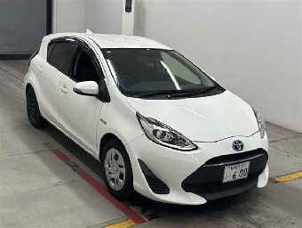 TOYOTA AQUA 2018 Image 1