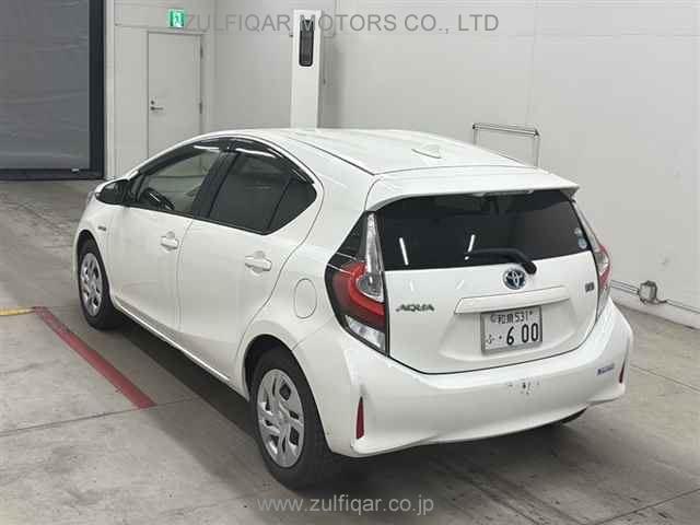 TOYOTA AQUA 2018 Image 2