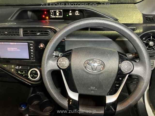 TOYOTA AQUA 2018 Image 3