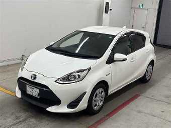 TOYOTA AQUA 2018 Image 4