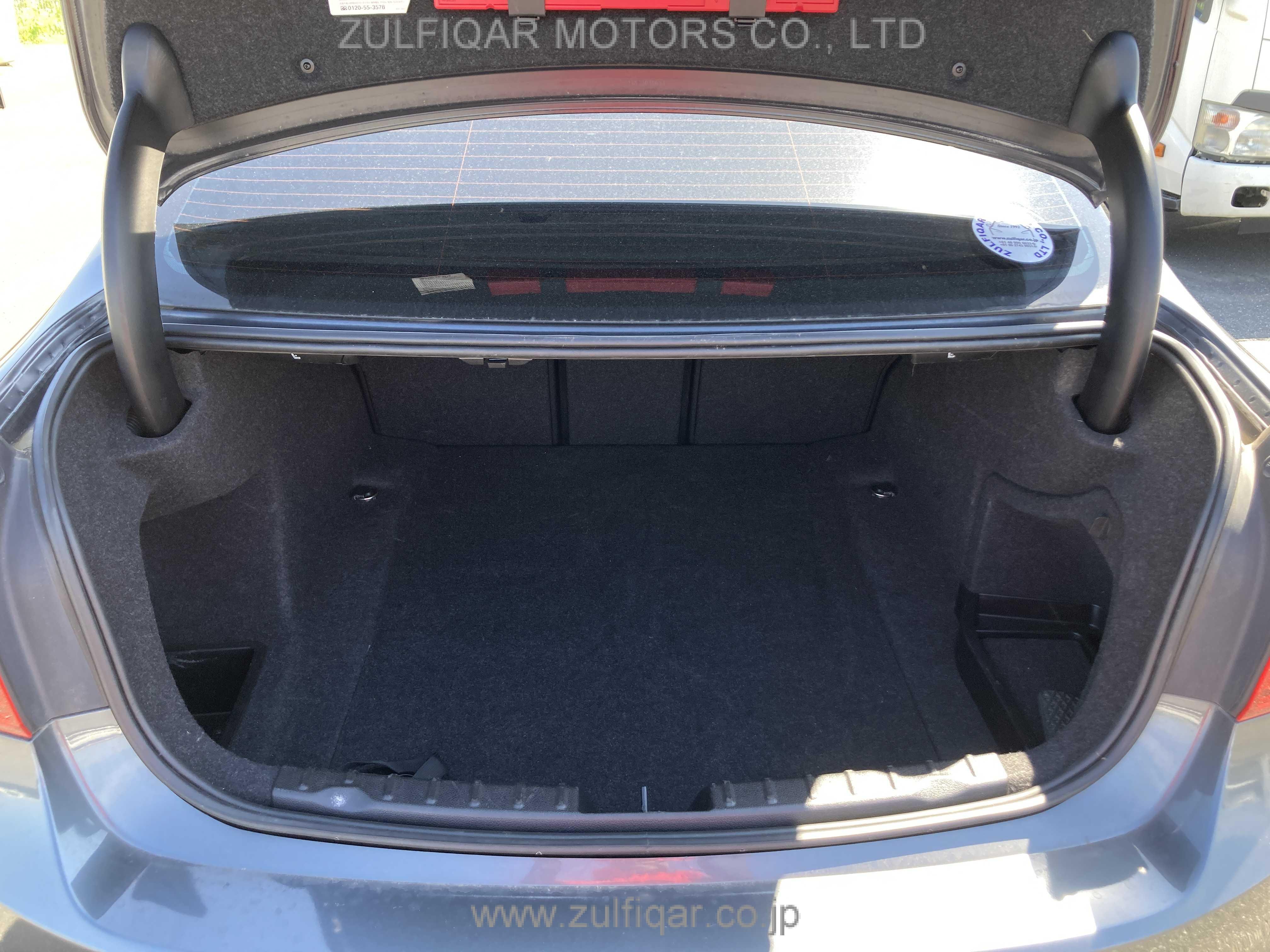BMW 3 SERIES 2014 Image 8