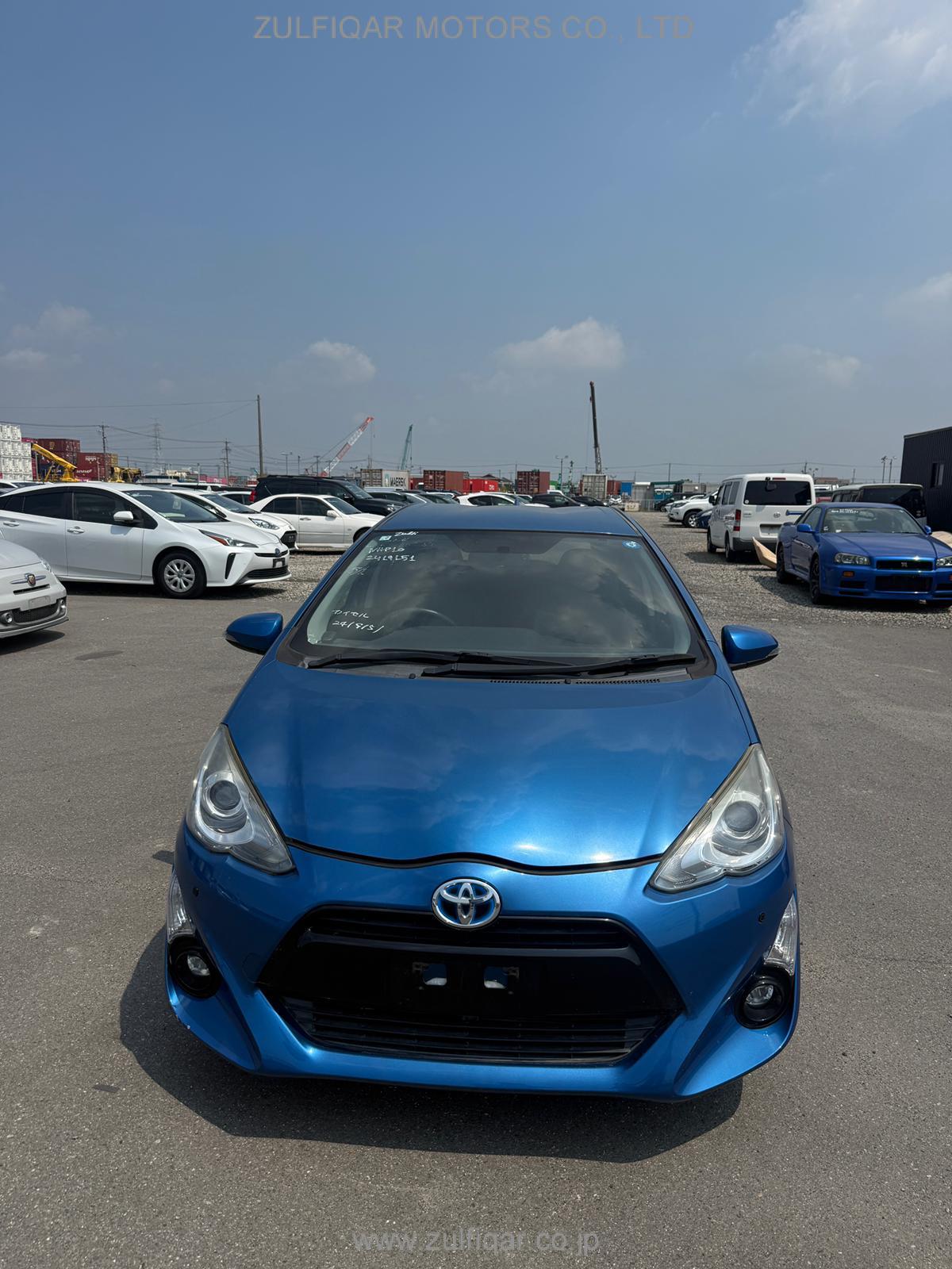 TOYOTA AQUA 2015 Image 2