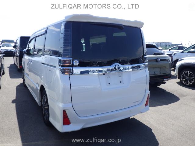 TOYOTA VOXY 2021 Image 3