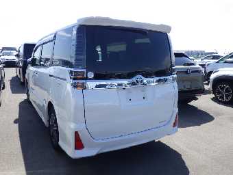 TOYOTA VOXY 2021 Image 3