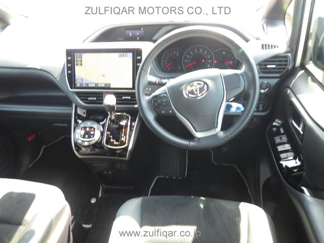 TOYOTA VOXY 2021 Image 5