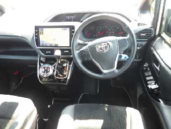 TOYOTA VOXY 2021 Image 5