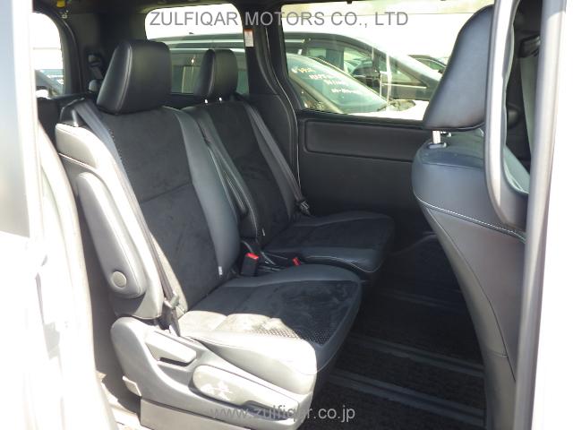 TOYOTA VOXY 2021 Image 8