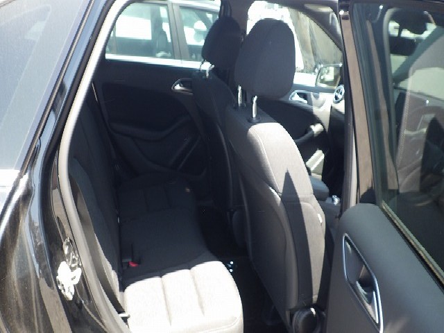 MERCEDES BENZ B CLASS 2015 Image 20