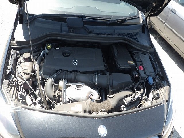 MERCEDES BENZ B CLASS 2015 Image 25