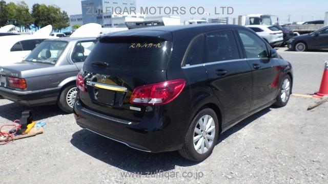 MERCEDES BENZ B CLASS 2015 Image 8