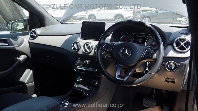MERCEDES BENZ B CLASS 2015 Image 9
