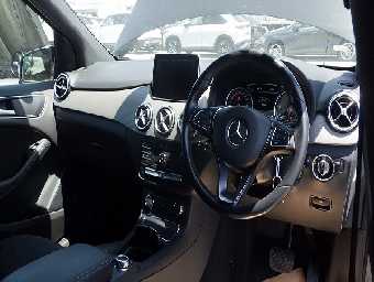 MERCEDES BENZ B CLASS 2015 Image 5