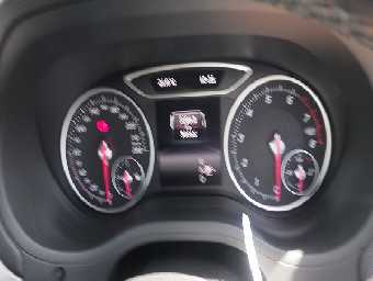 MERCEDES BENZ B CLASS 2015 Image 6