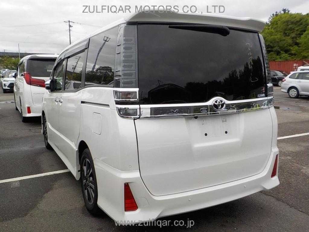 TOYOTA VOXY 2021 Image 4