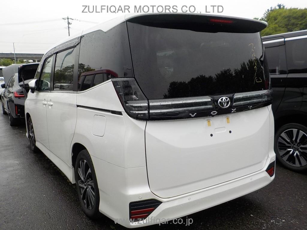 TOYOTA VOXY 2023 Image 4