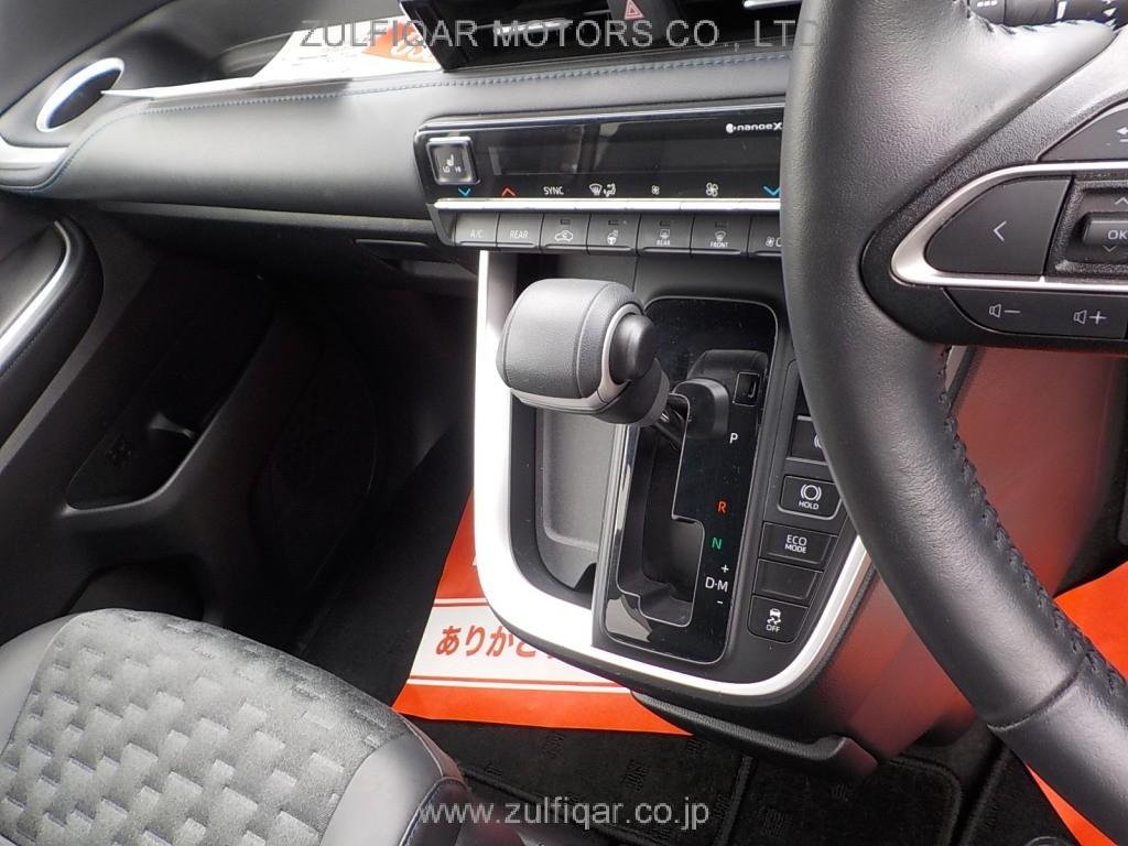 TOYOTA VOXY 2023 Image 7