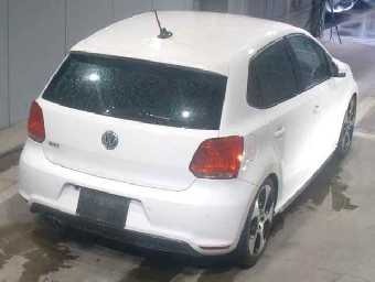 VOLKSWAGEN POLO 2014 Image 2