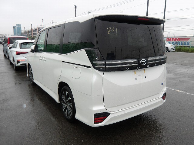 TOYOTA VOXY 2023 Image 21