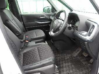 TOYOTA VOXY 2023 Image 12