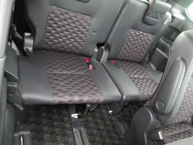 TOYOTA VOXY 2023 Image 33
