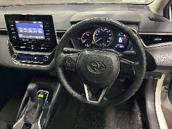 TOYOTA COROLLA TOURING 2020 Image 9