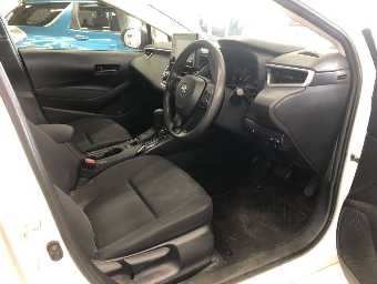 TOYOTA COROLLA TOURING 2020 Image 5