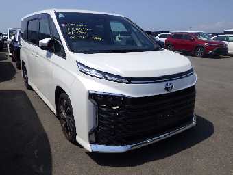 TOYOTA VOXY 2024 Image 1