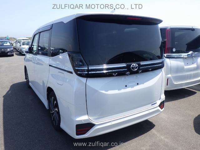 TOYOTA VOXY 2024 Image 3