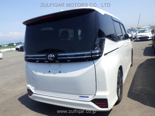 TOYOTA VOXY 2024 Image 4