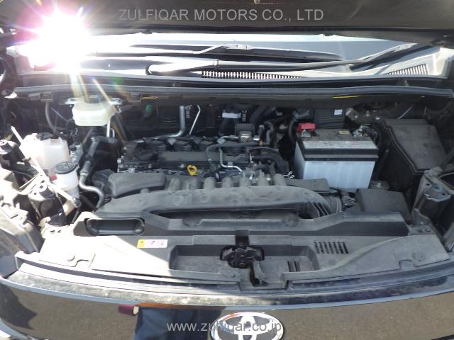TOYOTA VOXY 2023 Image 12