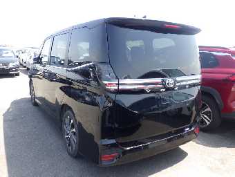 TOYOTA VOXY 2023 Image 3