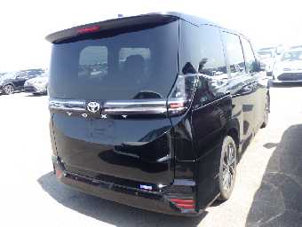 TOYOTA VOXY 2023 Image 4