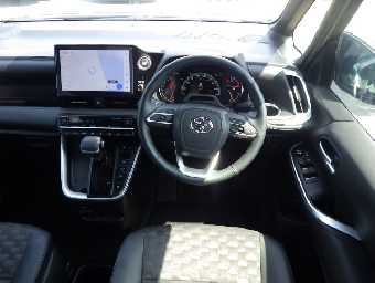 TOYOTA VOXY 2023 Image 5