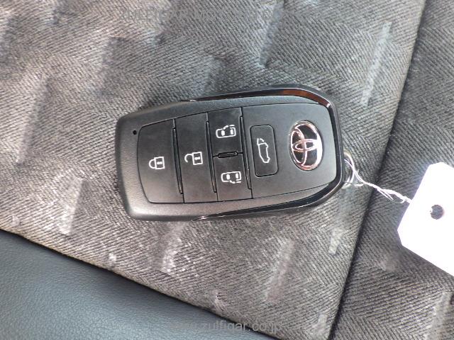 TOYOTA VOXY 2023 Image 6