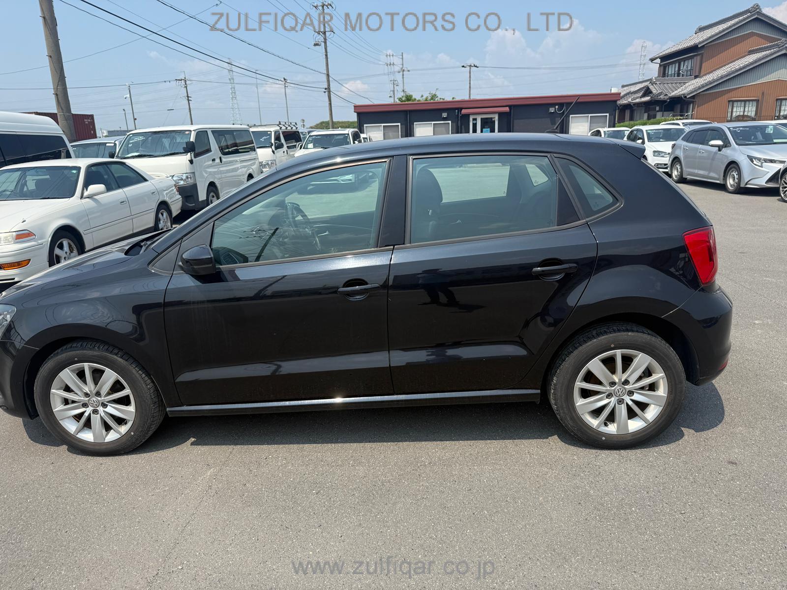 VOLKSWAGEN POLO 2015 Image 1