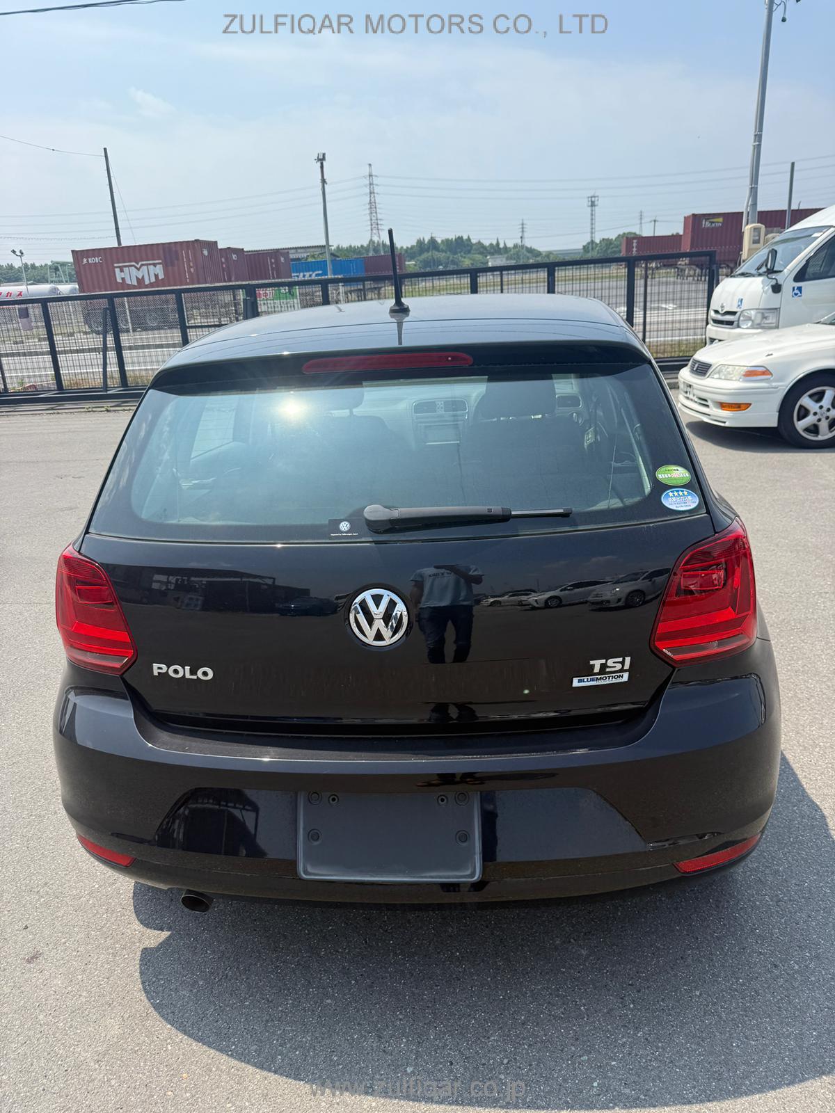 VOLKSWAGEN POLO 2015 Image 4