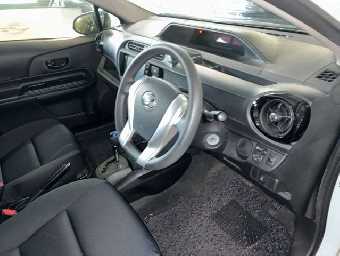 TOYOTA AQUA 2015 Image 5