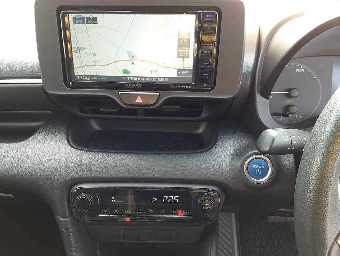 TOYOTA YARIS 2021 Image 9