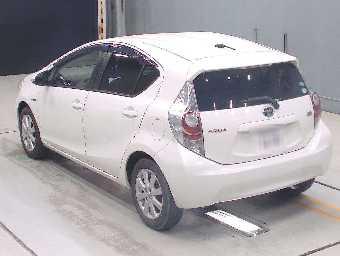 TOYOTA AQUA 2014 Image 6