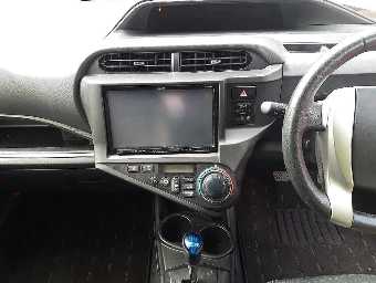TOYOTA AQUA 2014 Image 9