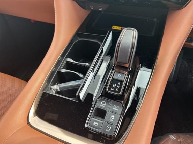 TOYOTA ALPHARD 2025 Image 25