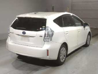 TOYOTA PRIUS ALPHA 2014 Image 2