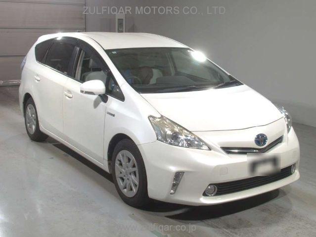 TOYOTA PRIUS ALPHA 2014 Image 3